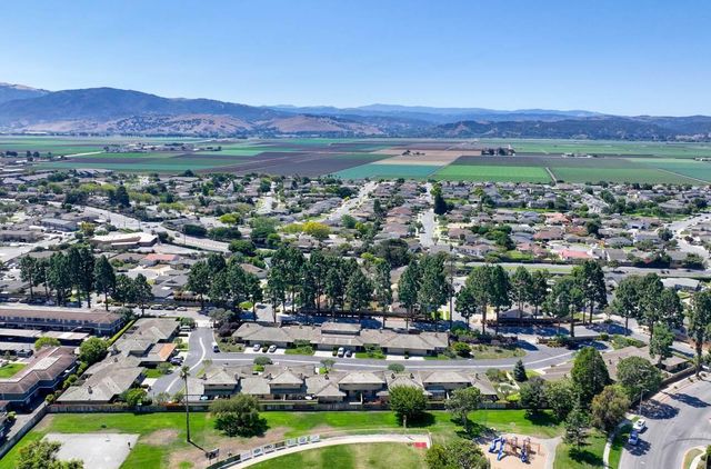 330 Woodside Drive 104, Salinas, CA 93901