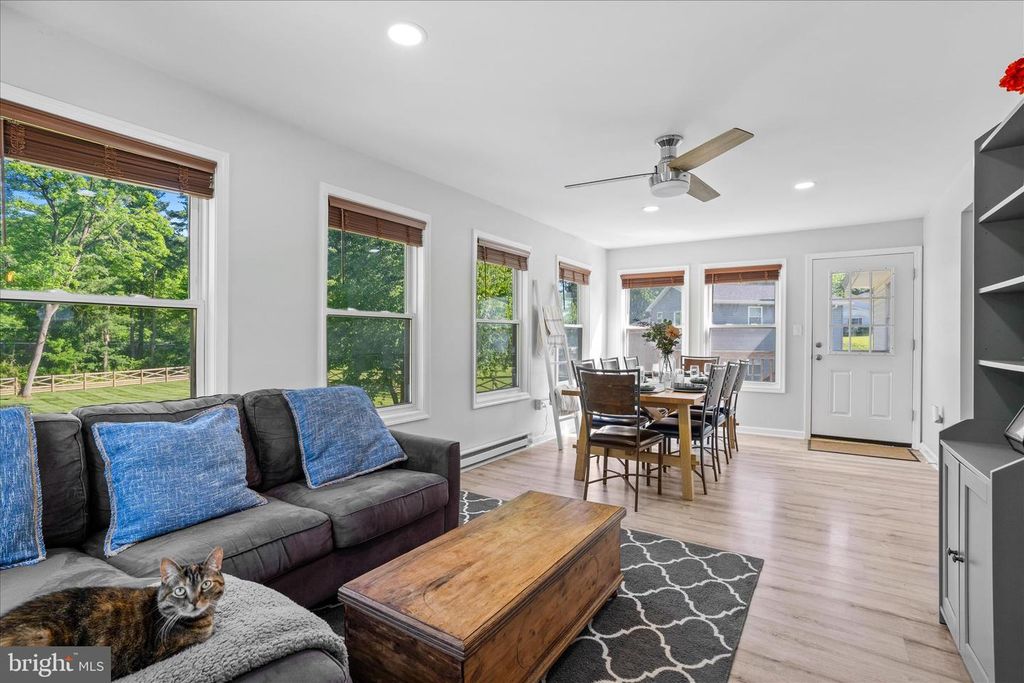 Image 11 of property listing at 21609 KELSO DR, Hagerstown, MD 21742