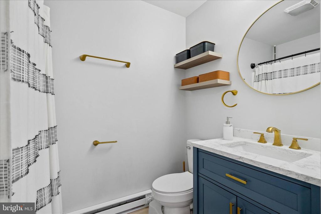 Image 20 of property listing at 21609 KELSO DR, Hagerstown, MD 21742