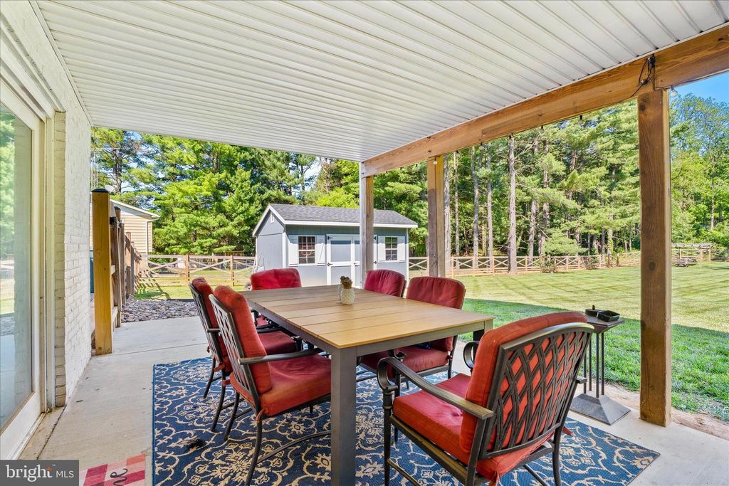 Image 23 of property listing at 21609 KELSO DR, Hagerstown, MD 21742