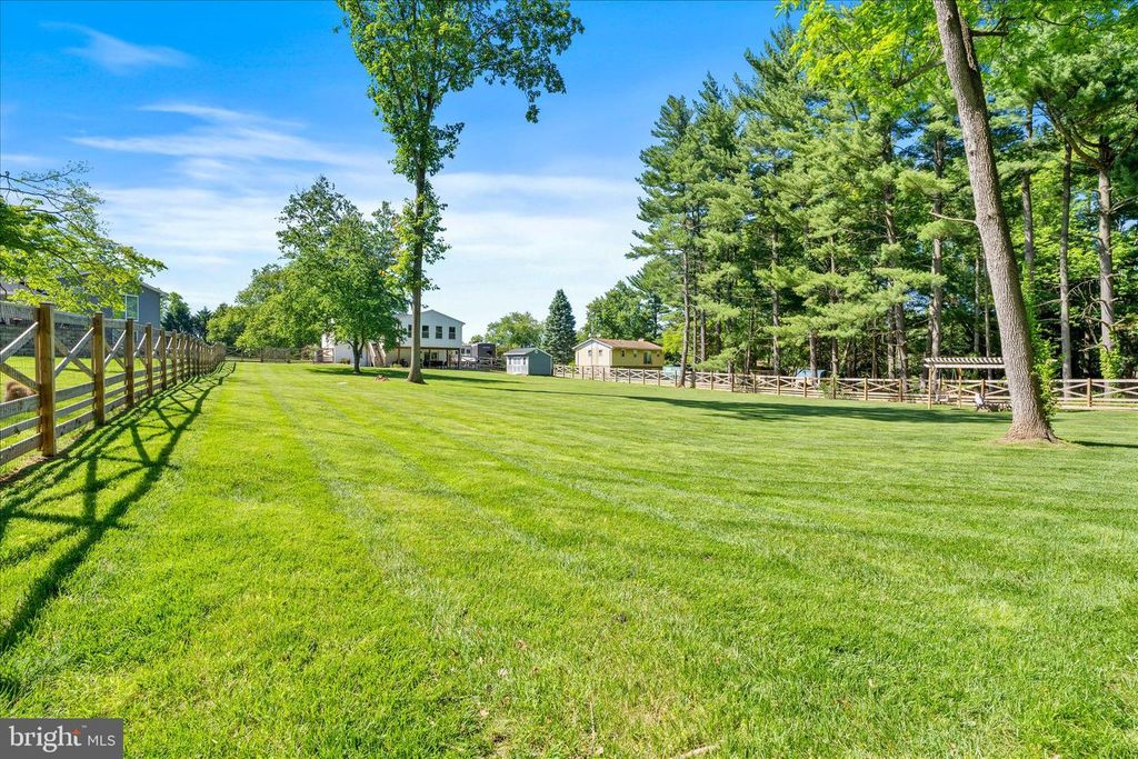 Image 30 of property listing at 21609 KELSO DR, Hagerstown, MD 21742
