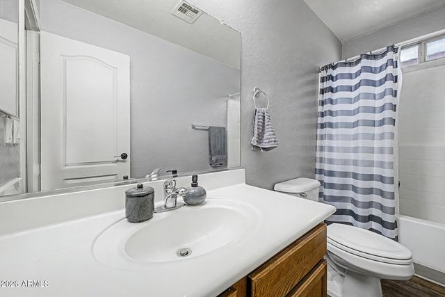 1385 E Kelsi Avenue, San Tan Valley, AZ 85140