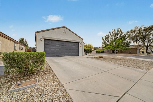 1385 E Kelsi Avenue, San Tan Valley, AZ 85140