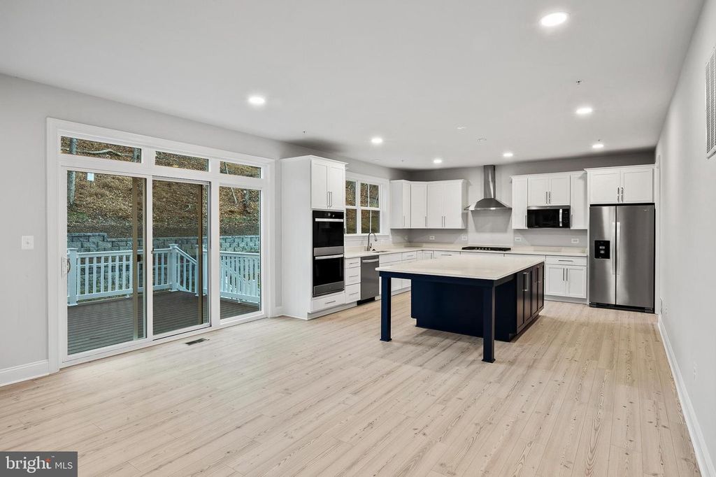 Image 16 of property listing at 4496 ILCHESTER RD, Ellicott City, MD 21043