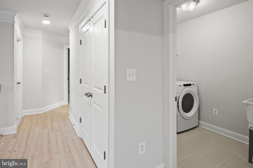 Image 28 of property listing at 4496 ILCHESTER RD, Ellicott City, MD 21043