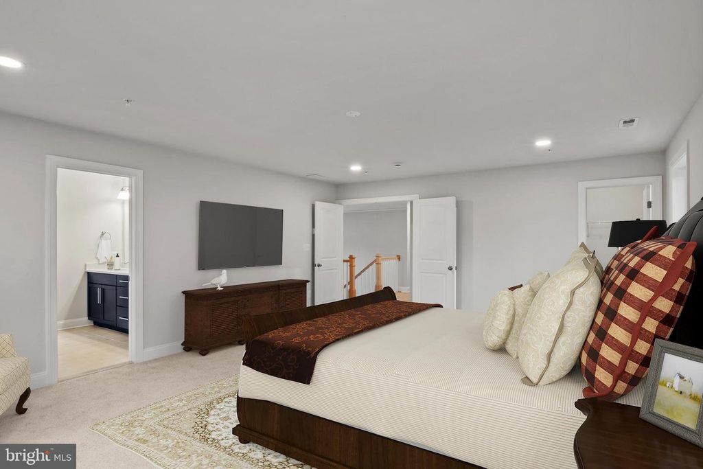 Image 32 of property listing at 4496 ILCHESTER RD, Ellicott City, MD 21043