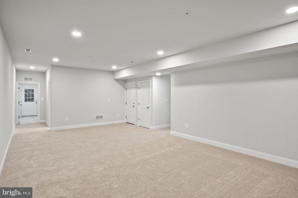 Image 51 of property listing at 4496 ILCHESTER RD, Ellicott City, MD 21043