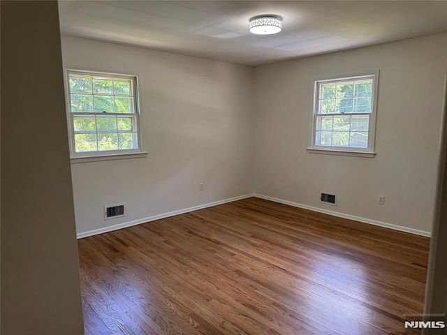 76 Cider Mill, Hawthorne, NJ 07506