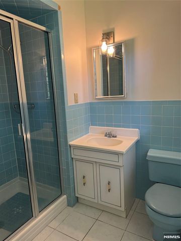 76 Cider Mill, Hawthorne, NJ 07506