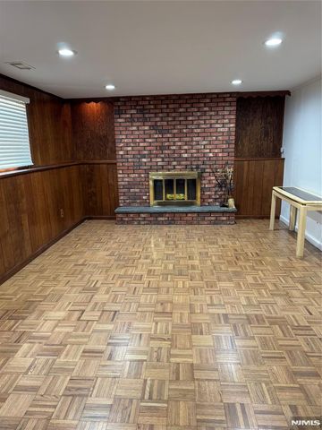 76 Cider Mill, Hawthorne, NJ 07506