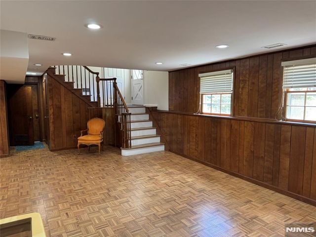 76 Cider Mill, Hawthorne, NJ 07506