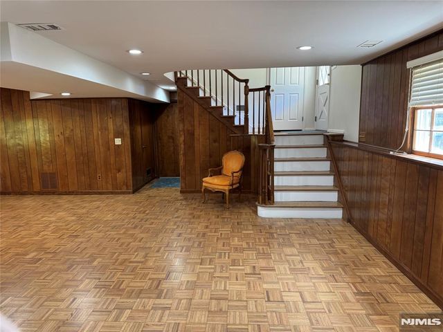 76 Cider Mill, Hawthorne, NJ 07506