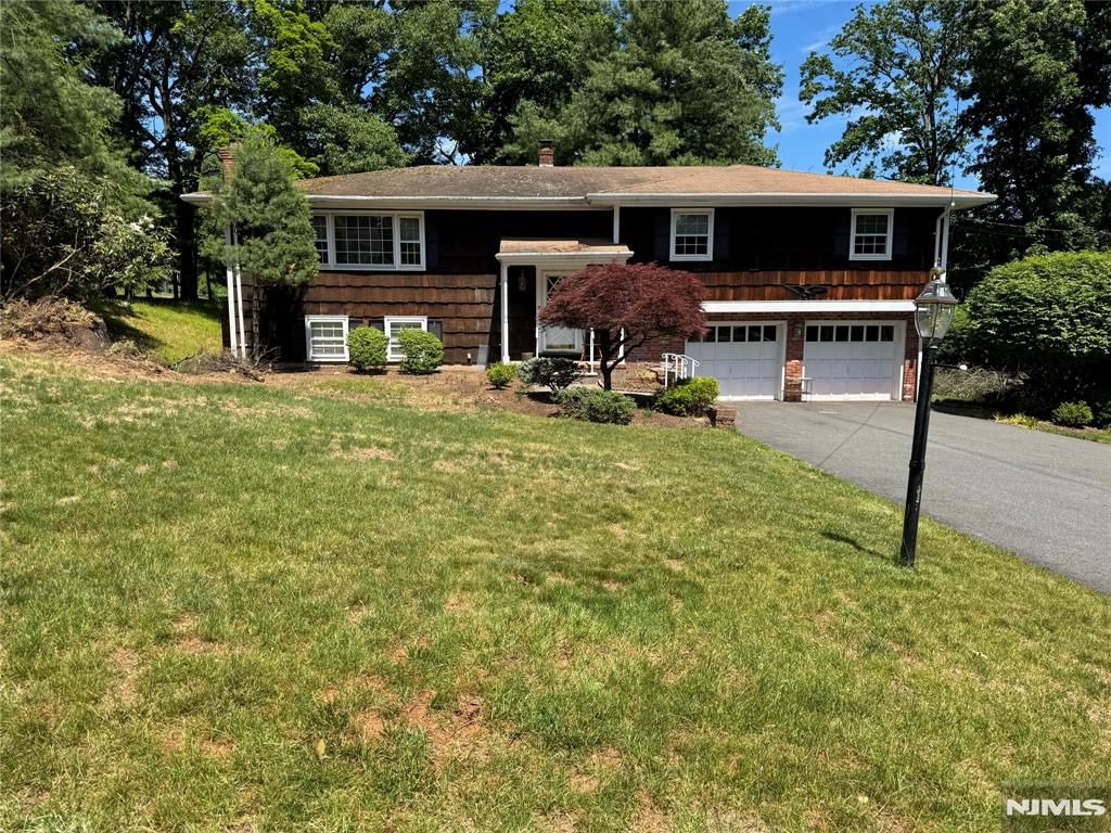 76 Cider Mill, Hawthorne, NJ 07506