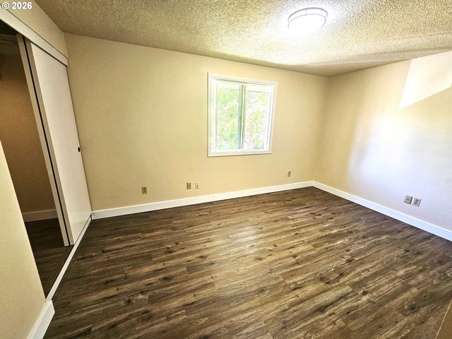 4343 GRANT St, West Linn, OR 97068