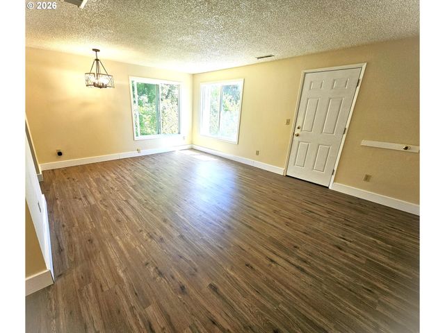 4343 GRANT St, West Linn, OR 97068