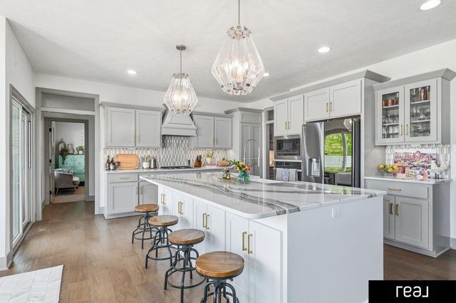 21825 H Street, Elkhorn, NE 68022