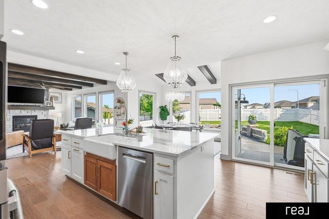 21825 H Street, Elkhorn, NE 68022