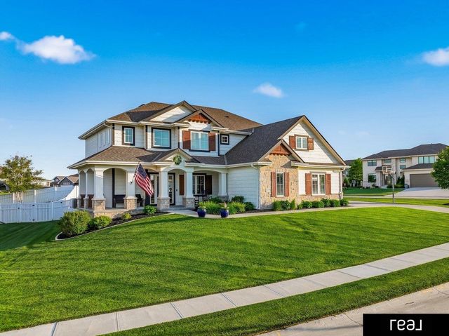21825 H Street, Elkhorn, NE 68022