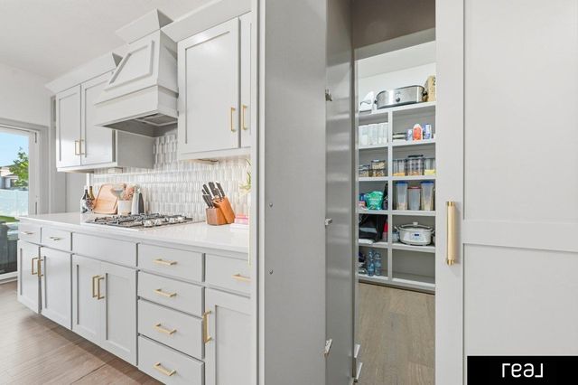 21825 H Street, Elkhorn, NE 68022