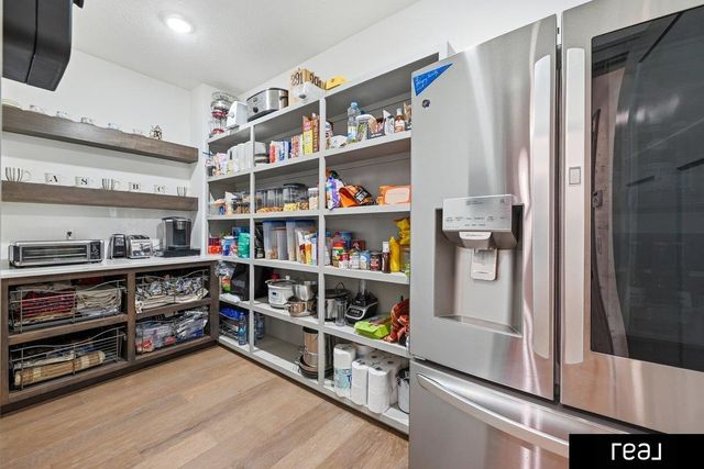 21825 H Street, Elkhorn, NE 68022
