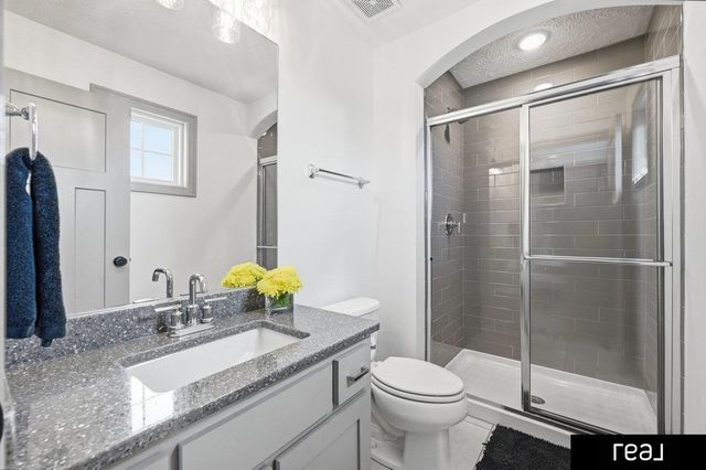 21825 H Street, Elkhorn, NE 68022