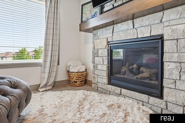 21825 H Street, Elkhorn, NE 68022