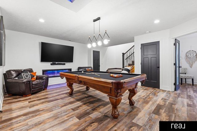 21825 H Street, Elkhorn, NE 68022