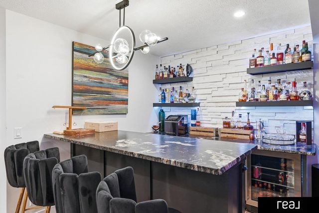 21825 H Street, Elkhorn, NE 68022