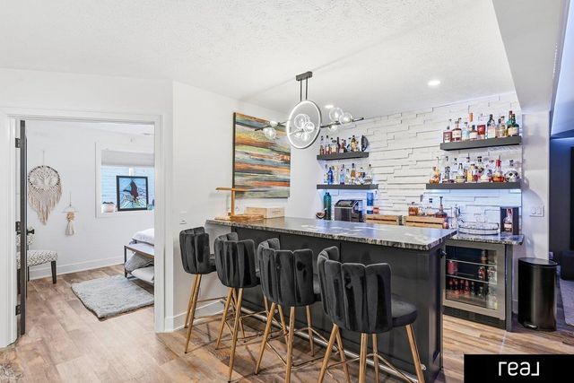 21825 H Street, Elkhorn, NE 68022