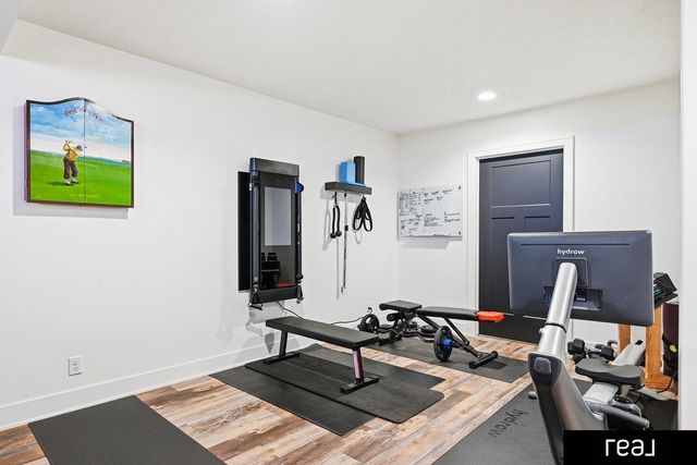 21825 H Street, Elkhorn, NE 68022