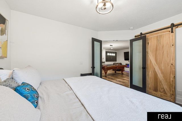 21825 H Street, Elkhorn, NE 68022