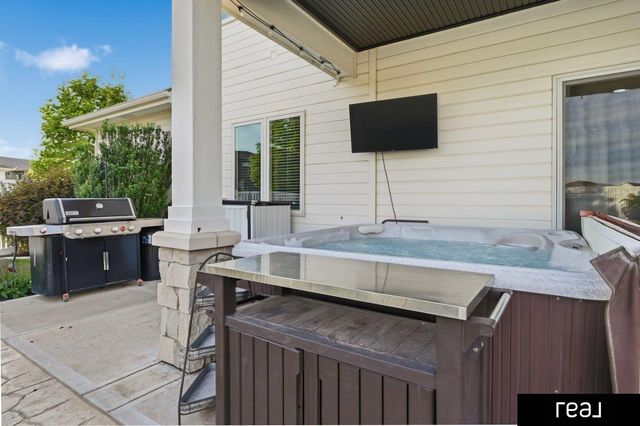 21825 H Street, Elkhorn, NE 68022