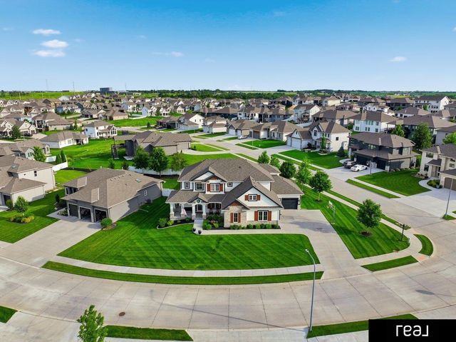 21825 H Street, Elkhorn, NE 68022