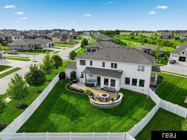 21825 H Street, Elkhorn, NE 68022