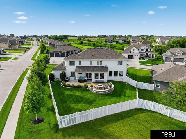 21825 H Street, Elkhorn, NE 68022