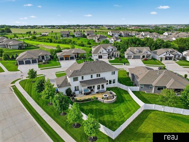 21825 H Street, Elkhorn, NE 68022