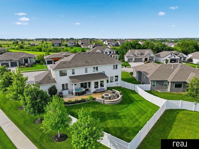 21825 H Street, Elkhorn, NE 68022
