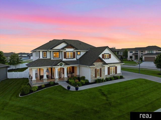 21825 H Street, Elkhorn, NE 68022