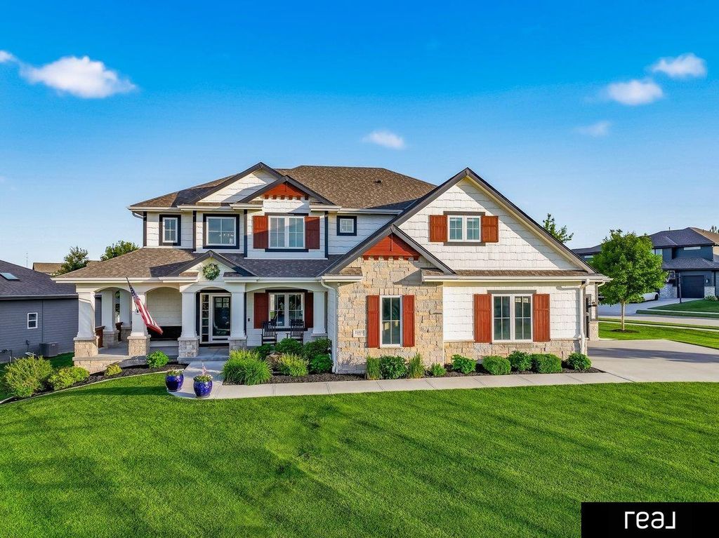21825 H Street, Elkhorn, NE 68022