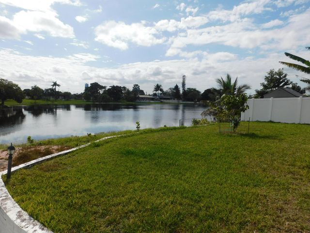 1250 NW 63rd Way, Margate, FL 33063