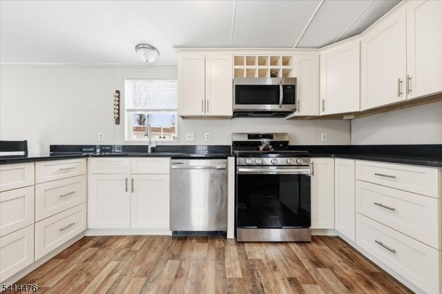 28 Daniel Lane, Rockaway Boro, NJ 07866