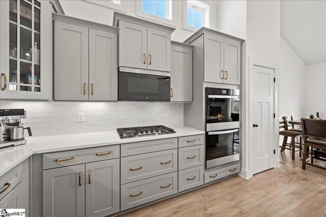 215 Founders Boulevard, Central, SC 29630