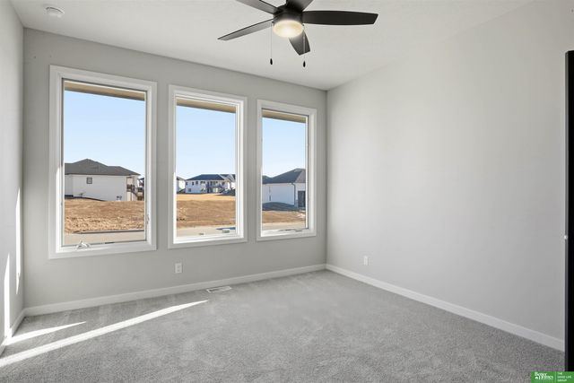 10809 S 219th Avenue, Gretna, NE 68028