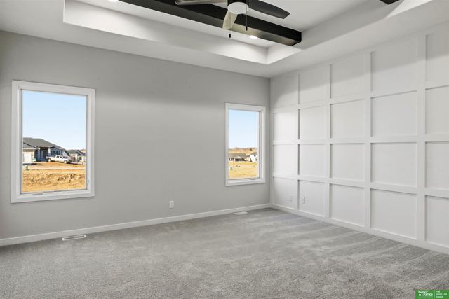 10809 S 219th Avenue, Gretna, NE 68028