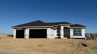 10809 S 219th Avenue, Gretna, NE 68028