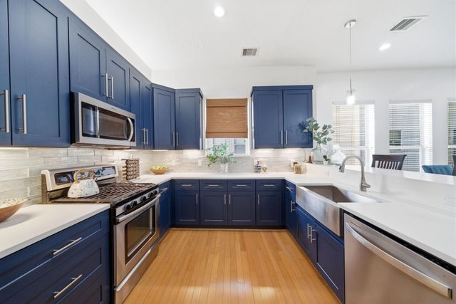 1910 Fletcher Street, Houston, TX 77009