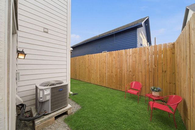 1910 Fletcher Street, Houston, TX 77009