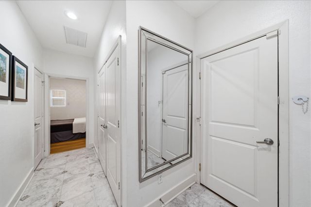 1910 Fletcher Street, Houston, TX 77009