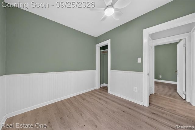 1446 E Meyers Avenue, Hazel Park, MI 48030