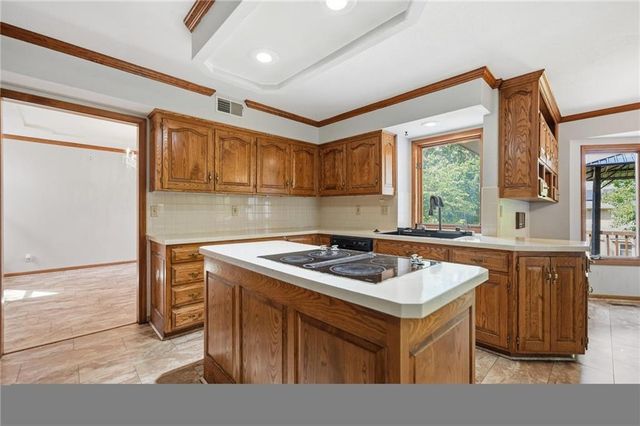 4100 NE SHADY LANE Drive, Gladstone, MO 64119